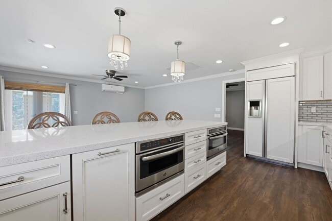 Photo - 1184 Devonshire Dr