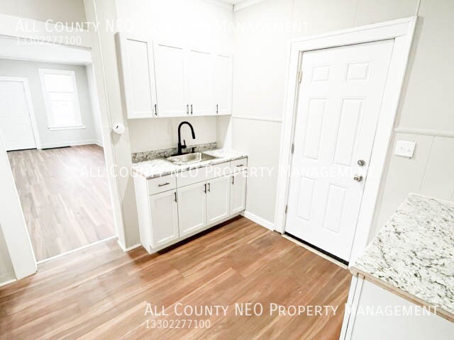 Photo - 3500 W 135th St