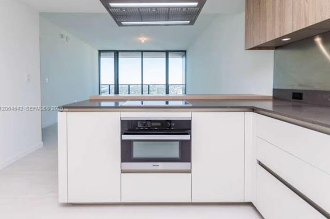 Photo - 1000 Brickell Plz