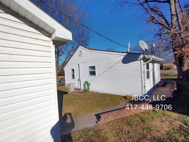 Photo - 629 N Olive St