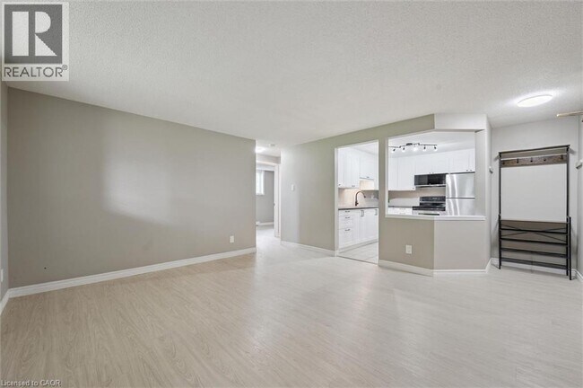 Photo - 565 Greenfield Ave Unit 803
