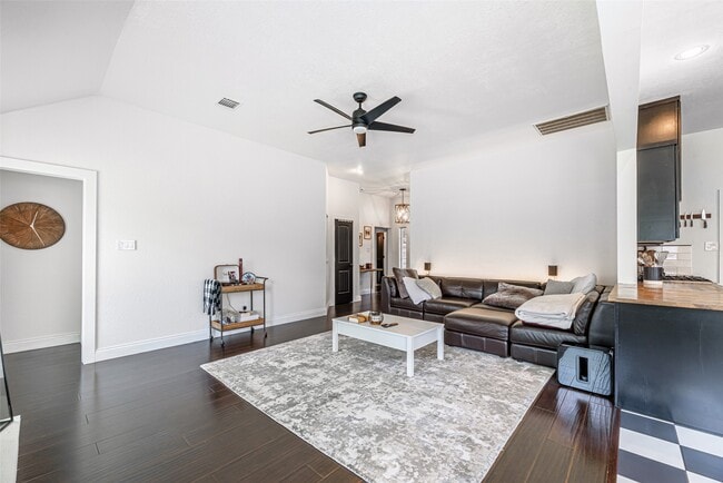 Photo - 7519 Stonesfield Pl