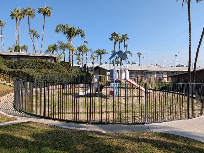 Photo - 2601 Columbus St