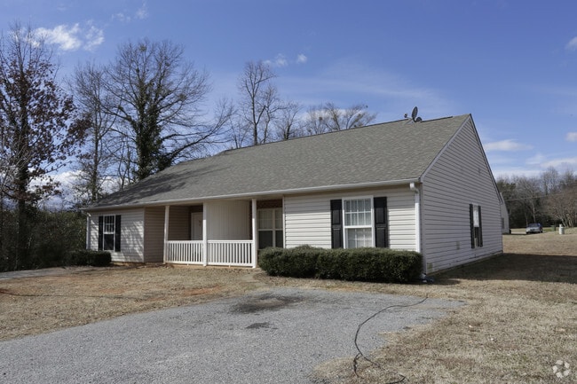 Photo - Wildwood Apartments