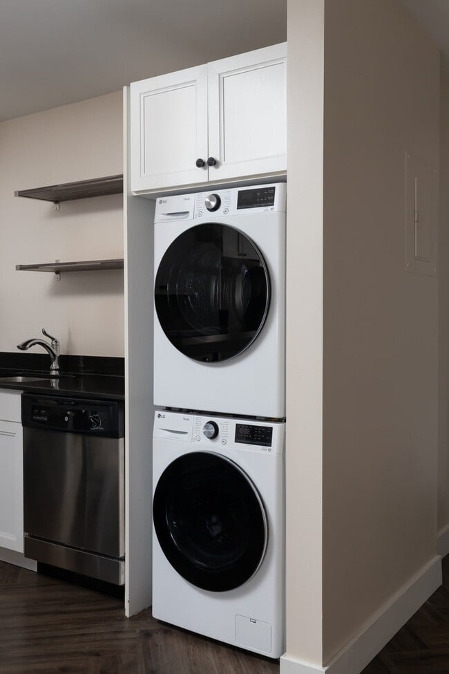 In-Unit Washer and Dryer