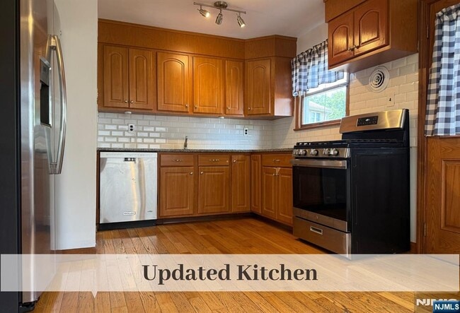 Photo - 726 Midwood Rd