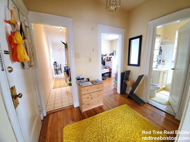 Photo - 153 Strathmore Rd Unit 11