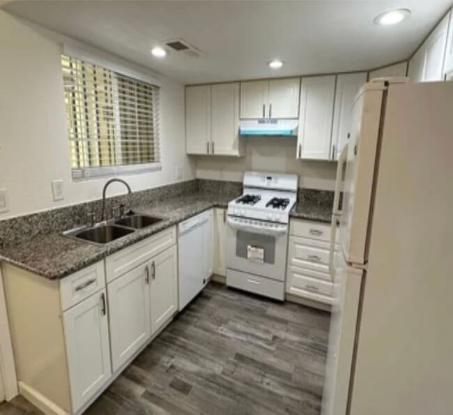 Photo - 4854 E University Ave Apartment Unit 102