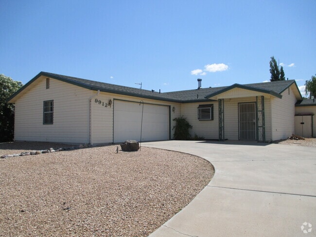 Building Photo - 9912 N La Jolla Dr Rental
