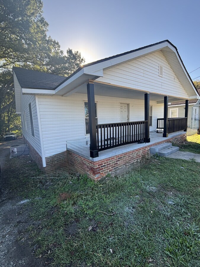 Photo - 1610 Johnson St