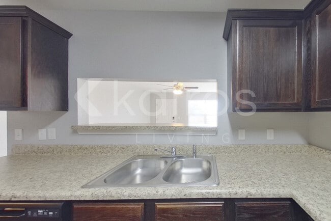 Photo - 3903 Thomas St