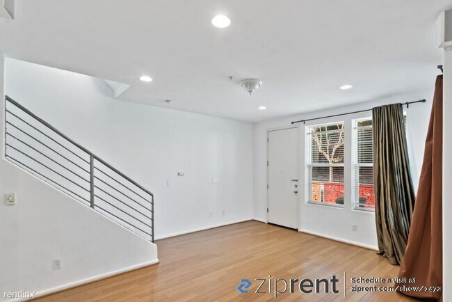 Photo - 3 br, 3.5 bath Townhome - 468 Marina Way, ...