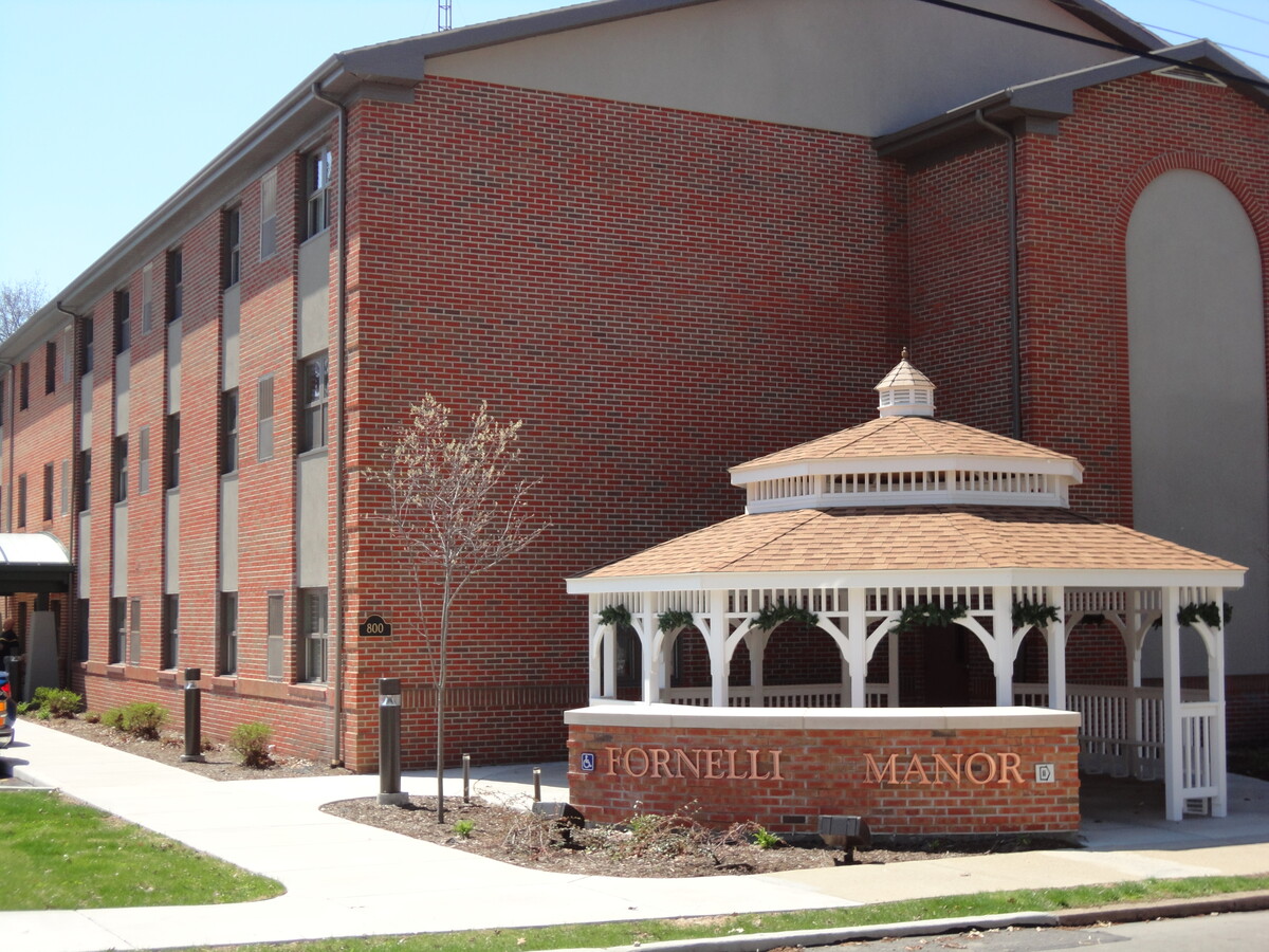 Fornelli Manor - Fornelli Manor Apartments