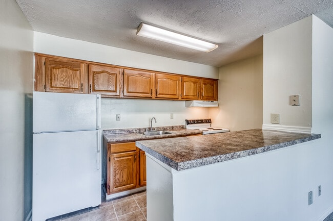 Photo - Colonial Garden