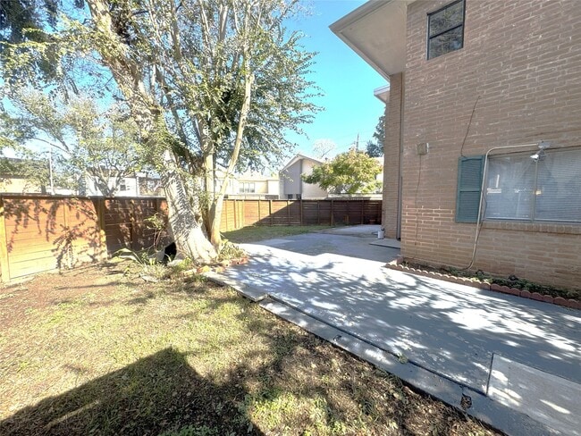 Photo - 6315 Deerwood Rd