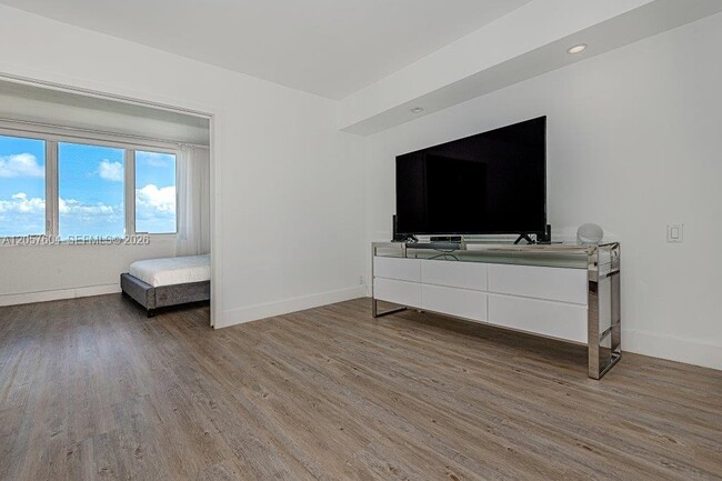 Photo - 2301 Collins Ave Unit 1528