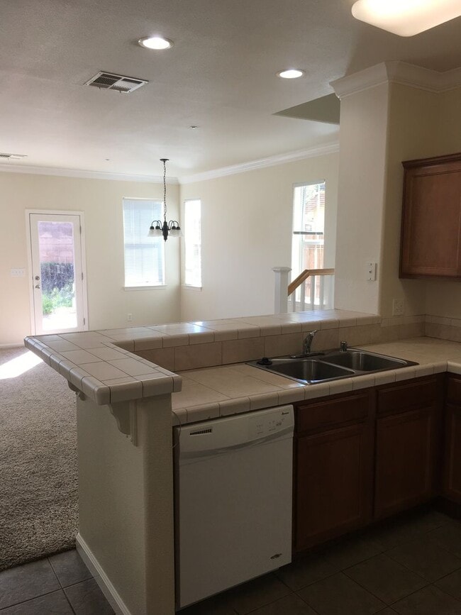 Photo - 3 Bedroom in Shasta View Gardens