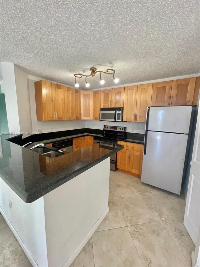 Photo - 19999 E Country Club Dr Unit 1604