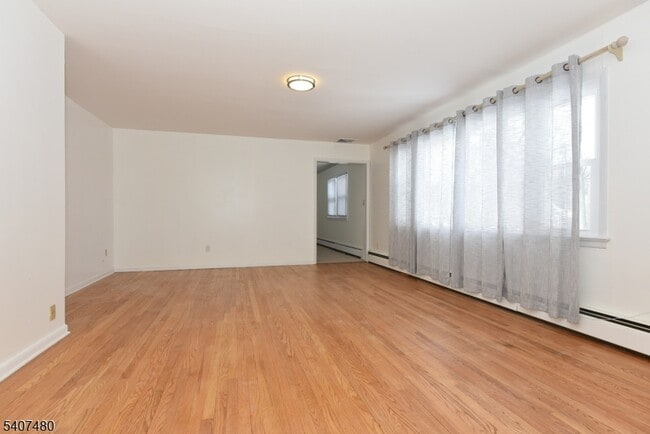 Photo - 49 Fayson Lakes Rd