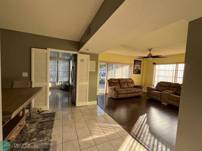 Photo - 4170 Inverrary Dr Condo Unit 211