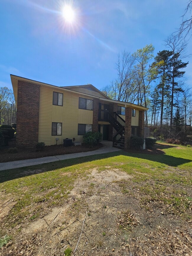 Photo - Wood Glen Apartments