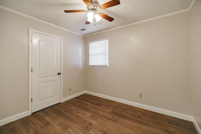 Photo - 370 Cedar Creek Rd