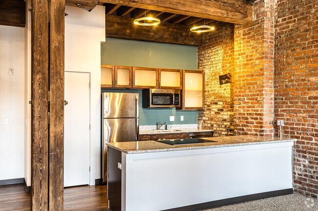 1BR, 1BA - 673SF