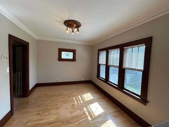 Photo - 1933 N Cambridge Ave Unidad 1935A