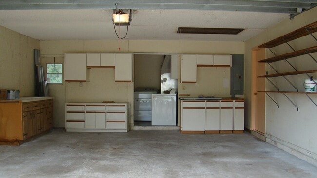 Photo - 1296 Sykes Rd SE