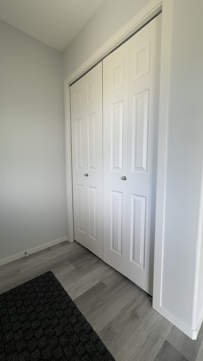 Photo - 6209-6266 66 St NW