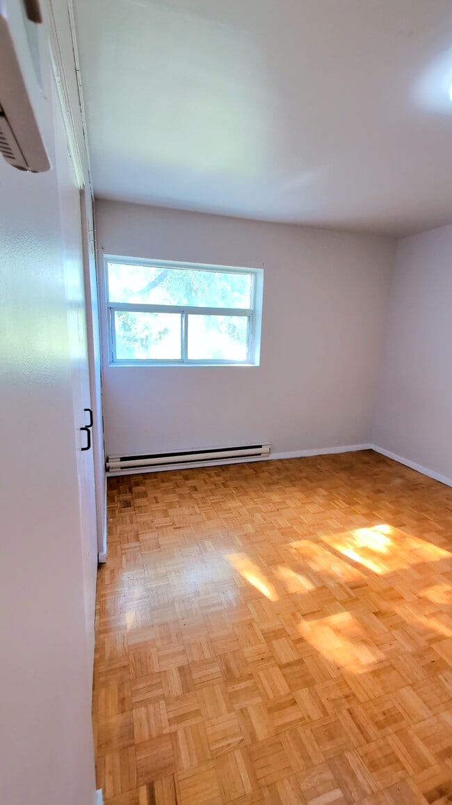 Photo - 3015 Sandwich St. Unité 204