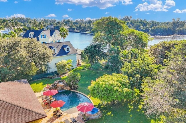 Photo - 916 Roberts Rd