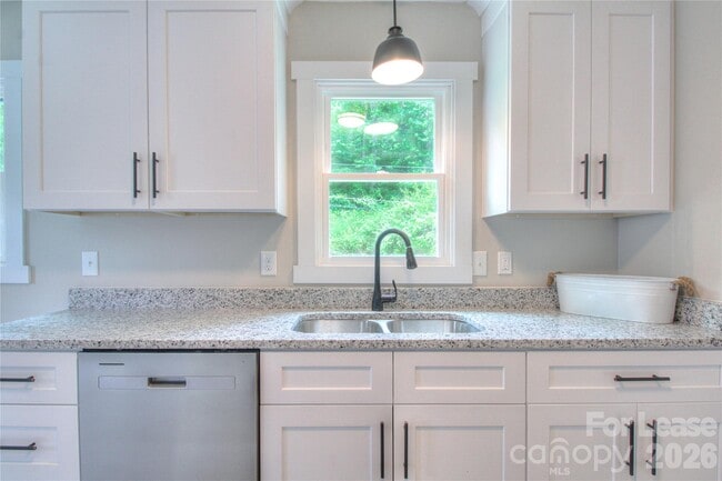 Photo - 1016 Sharon Dr