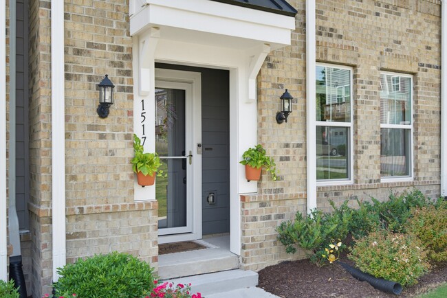 Photo - 1517 Irving Hl Dr