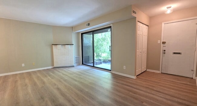 Photo - 705 Meadowbrook Dr Unit 705 Meadowbrook