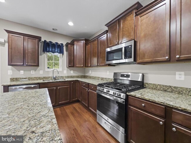 Photo - 7425 Willow View Ln