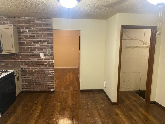 Photo - 3 Bed | 1.5 Bath | House