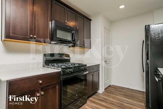 Photo - 1614 River Xing Dr