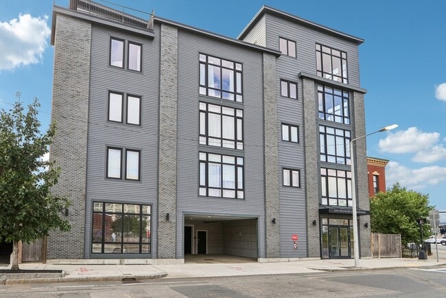 Building Photo - 610 Rutherford Ave Unit 404