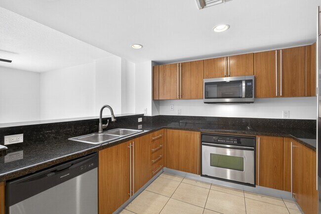 Photo - 610 Clematis St Unit # 336