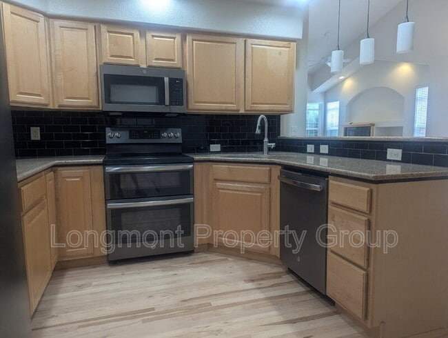 Photo - 1333 Charles Dr