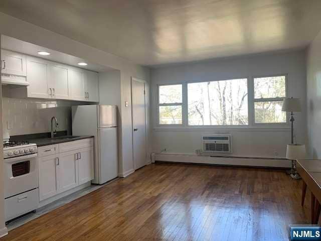 Photo - 431 Grand St Unit 8