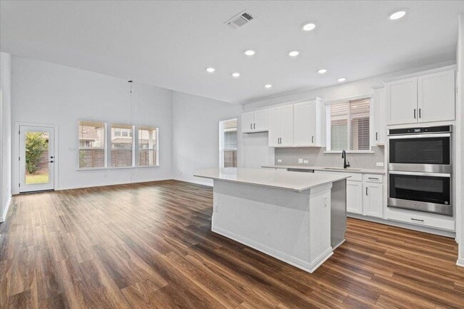 Photo - 309 Harbors Ln