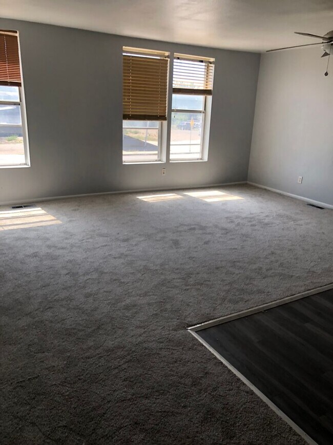 Photo - MM-36 W Main Unit 36 W Main Upper