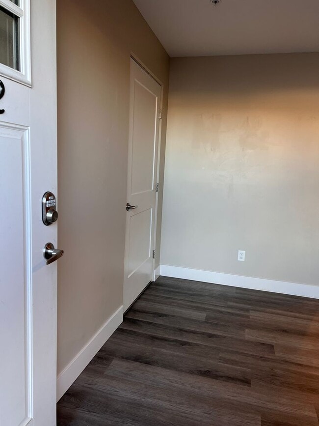 Photo - Clean & Modern 2 Bed, 1 Bath Apartment for Rent