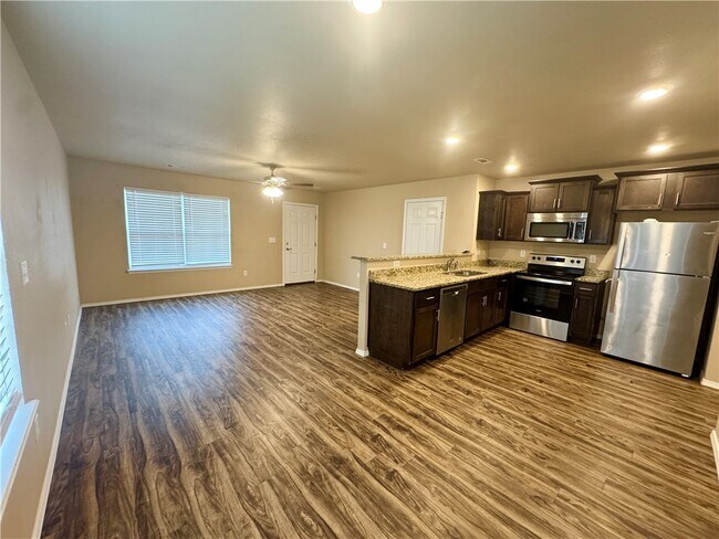 Photo - 1020 Clearspring Ct