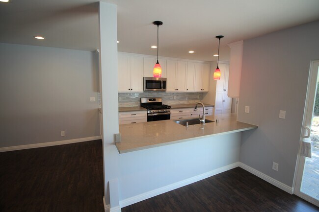 Photo - 6137 Canby Ave