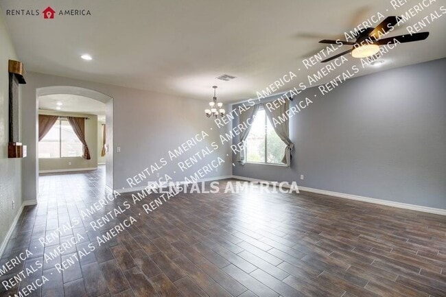 Photo - 73 W Crescent Way