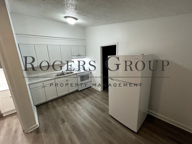 #450 - 126-128 Grant St Duplex - #450 - 126-128 Grant St Duplex Apartment Unit 126 Grant St