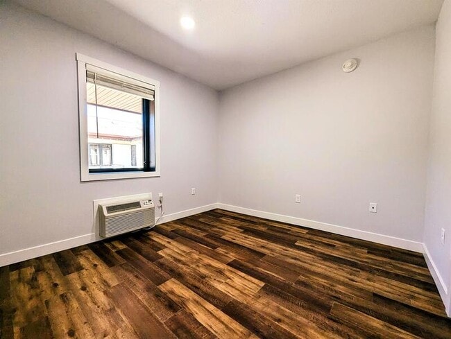 Photo - 413 Jefferson St